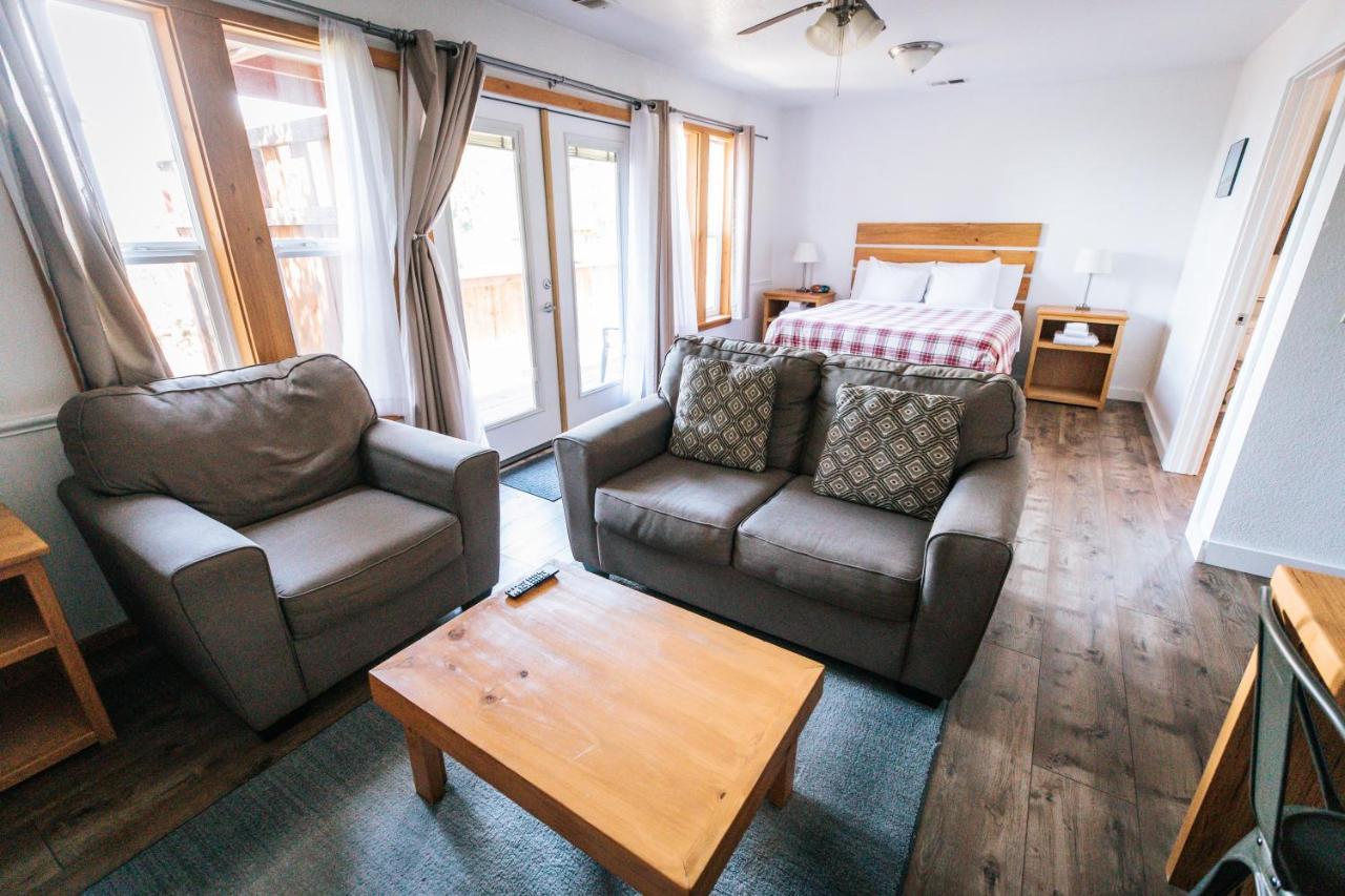 View Crest Lodge Trinidad Ngoại thất bức ảnh